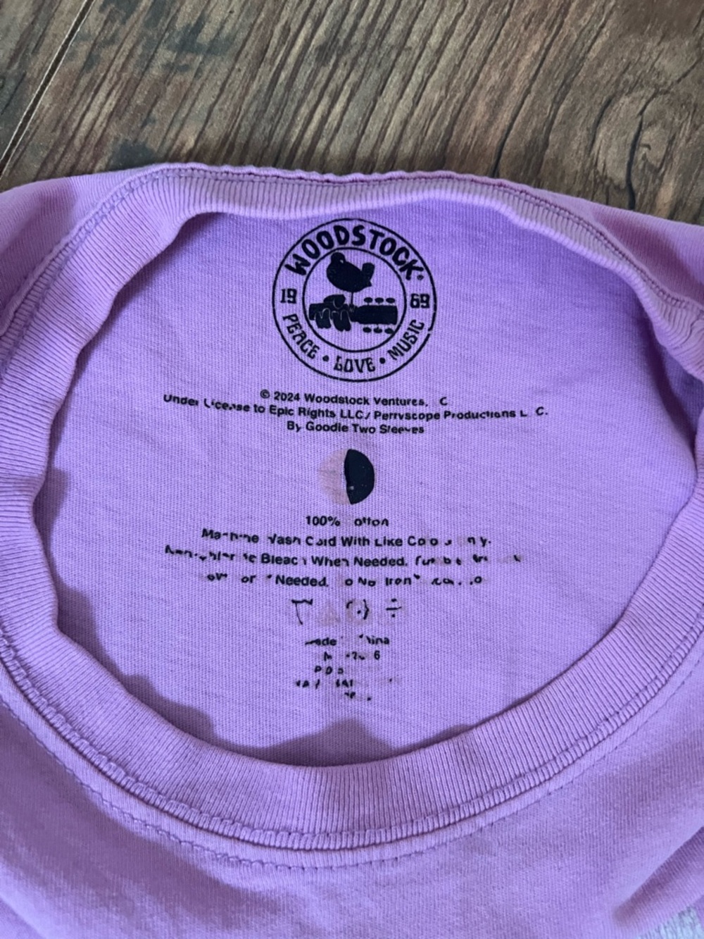 Pink Floyd Lavender Band Tee with Black Print - Picture 2 of 12